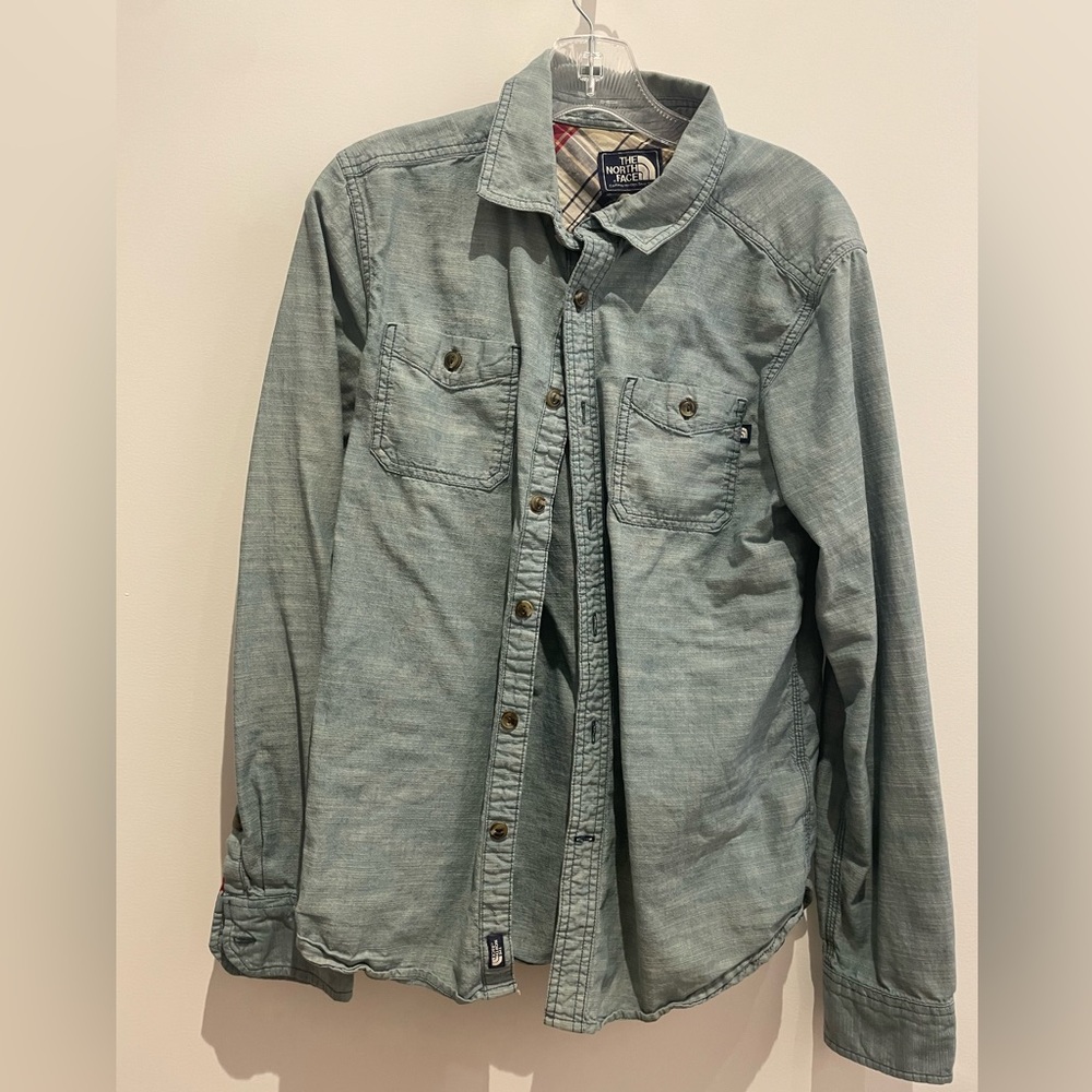 the North Face men’s button-down